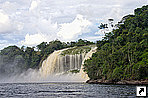   (Salto Hacha),   (Canaima Lagoon),   , .