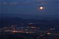 Восход кровавой луны над Хобатром с Mt Wellington, Тасмания (640x426 54Kb)